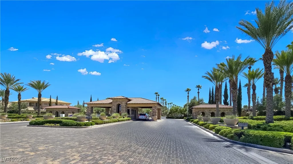 5008 Shoal Creek, Las Vegas, NV 89113