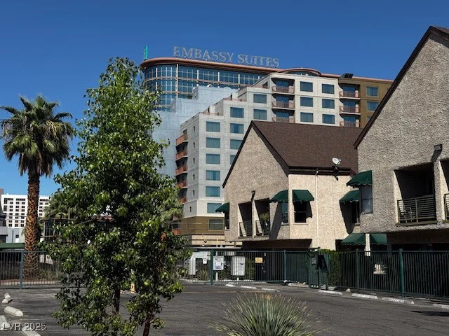 450 Elm, Las Vegas, NV 89169