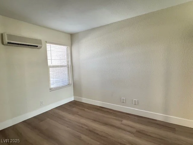 450 Elm, Las Vegas, NV 89169
