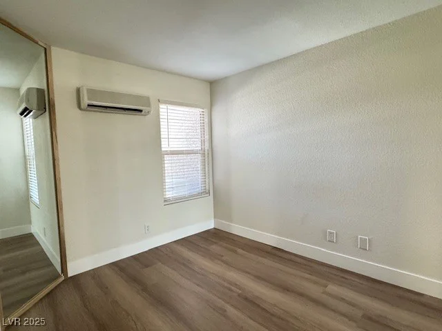 450 Elm, Las Vegas, NV 89169