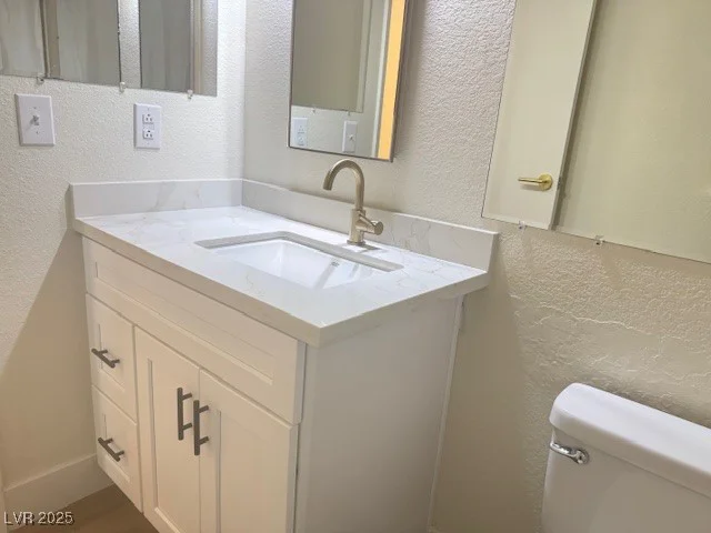 450 Elm, Las Vegas, NV 89169