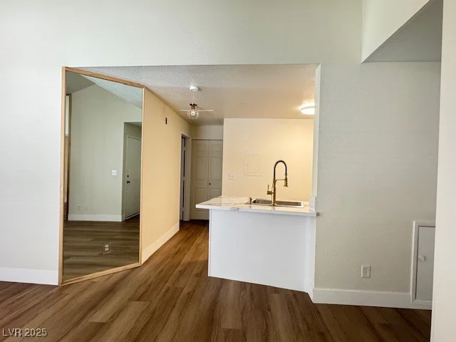 450 Elm, Las Vegas, NV 89169