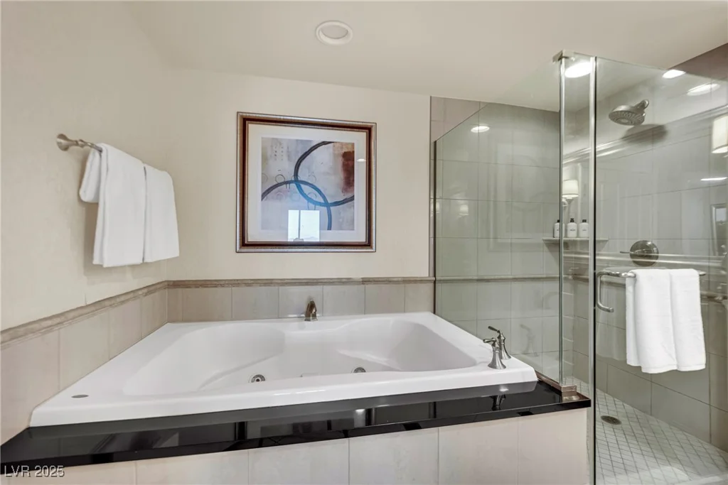 145 Harmon, Las Vegas, NV 89109