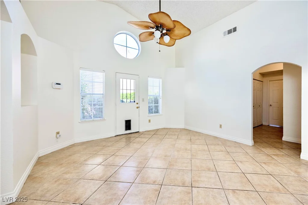 2208 Ladue, Las Vegas, NV 89128