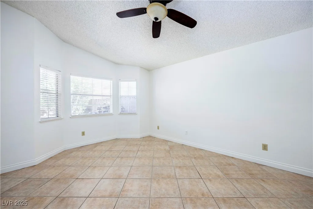 2208 Ladue, Las Vegas, NV 89128