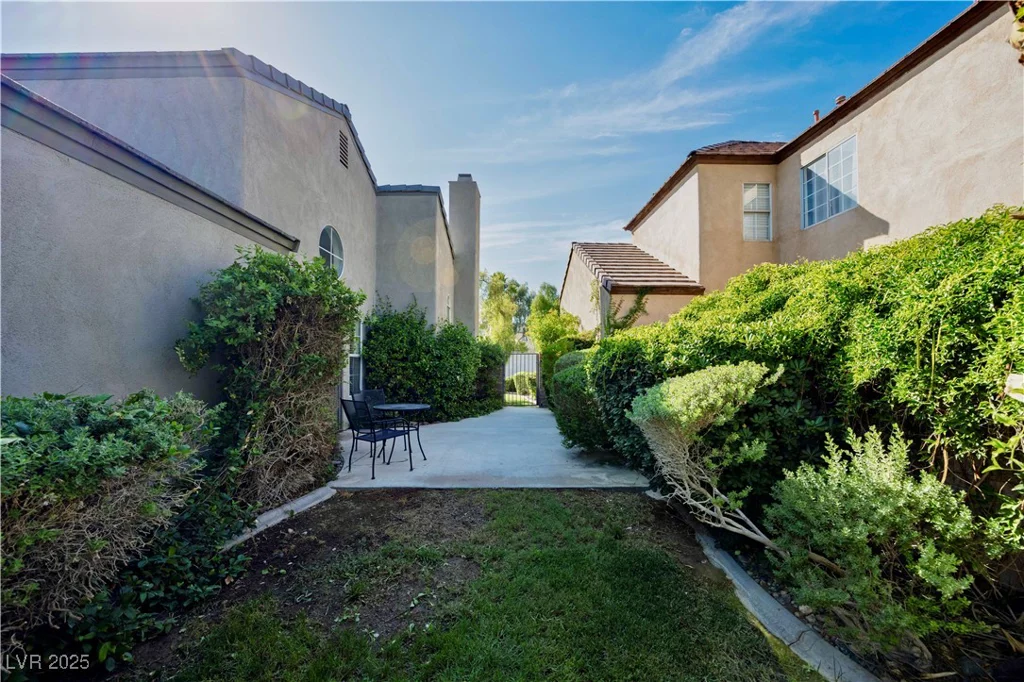 2208 Ladue, Las Vegas, NV 89128