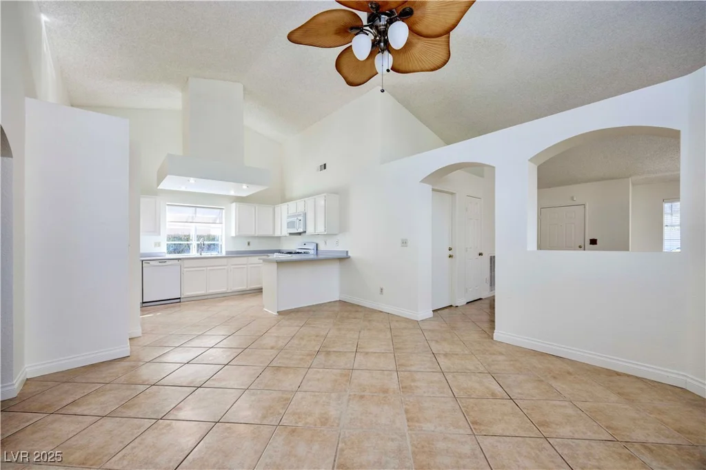 2208 Ladue, Las Vegas, NV 89128