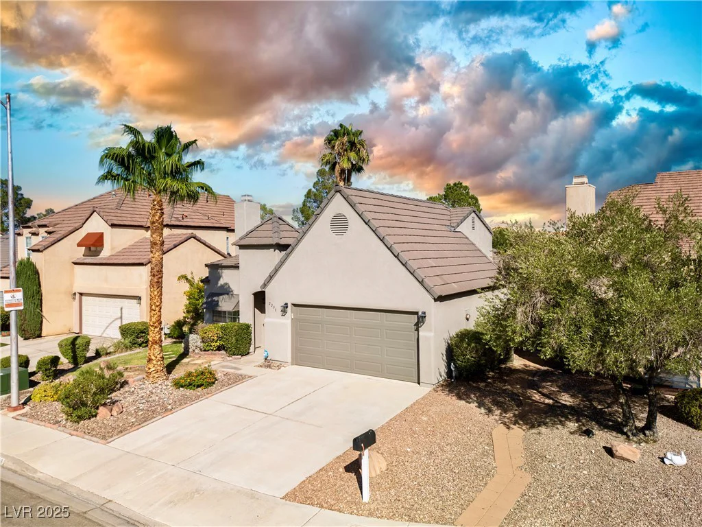 2208 Ladue, Las Vegas, NV 89128