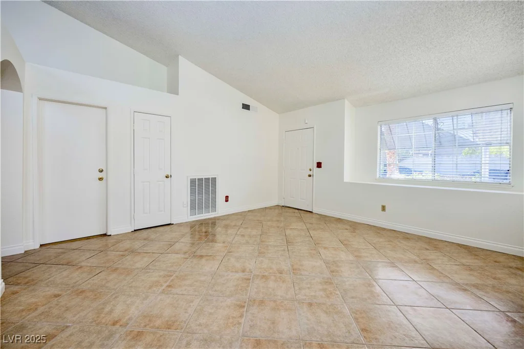 2208 Ladue, Las Vegas, NV 89128