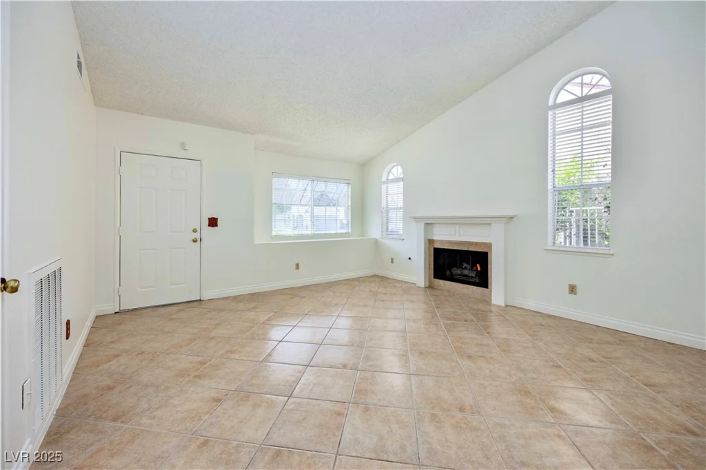 2208 Ladue, Las Vegas, NV 89128