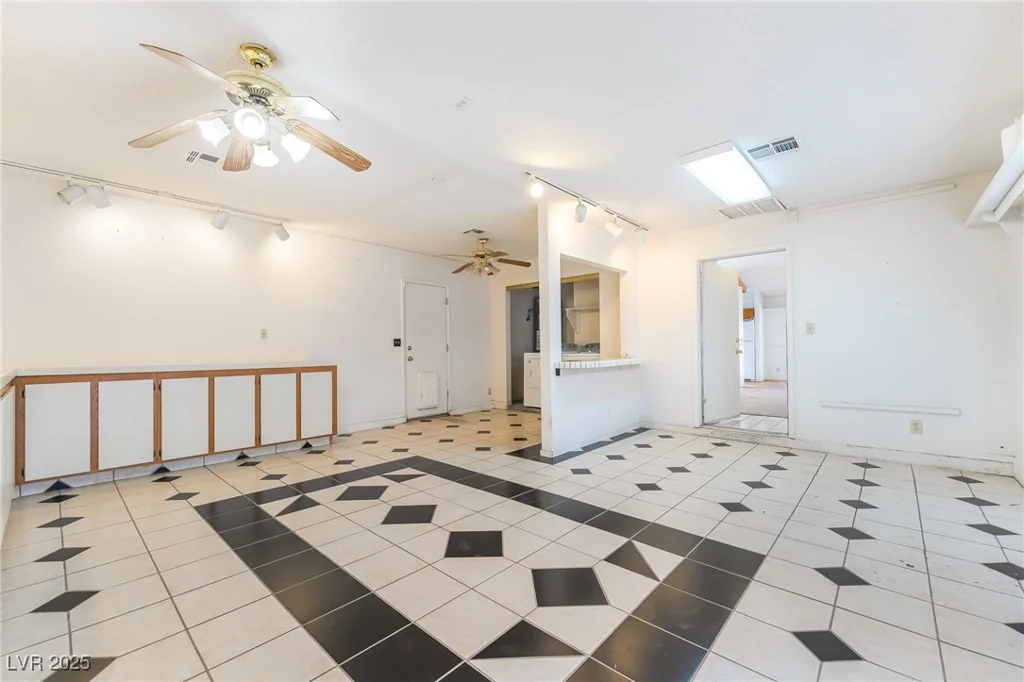 2850 Nikki, Henderson, NV 89074