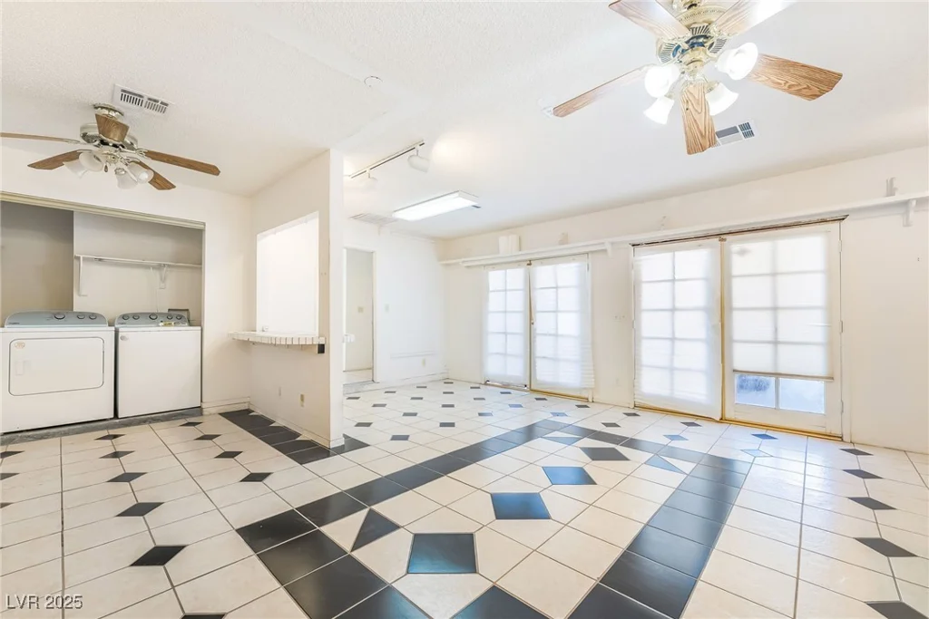 2850 Nikki, Henderson, NV 89074