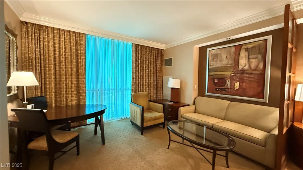 135 Harmon, Las Vegas, NV 89109