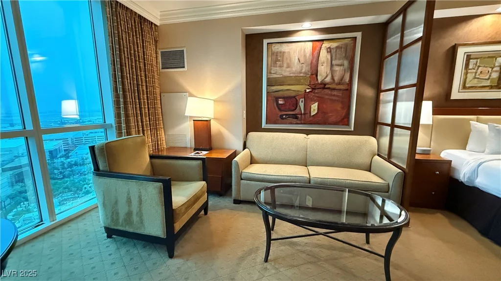 135 Harmon, Las Vegas, NV 89109
