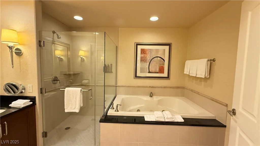 135 Harmon, Las Vegas, NV 89109