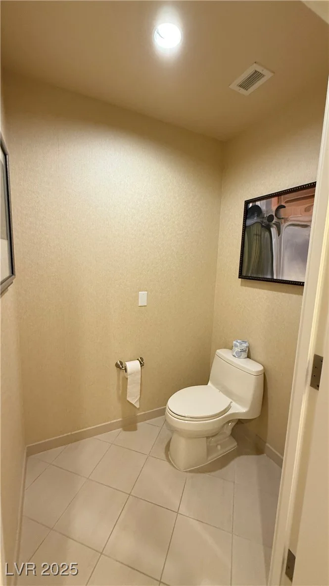 135 Harmon, Las Vegas, NV 89109
