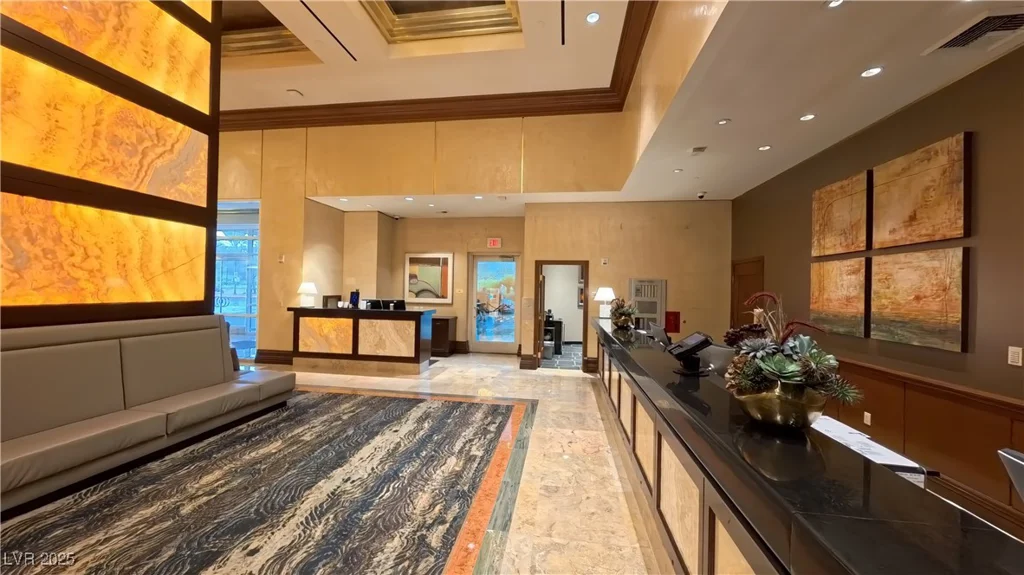 135 Harmon, Las Vegas, NV 89109