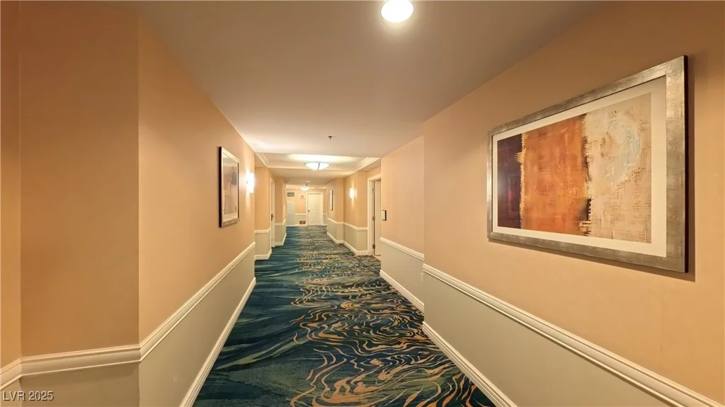 135 Harmon, Las Vegas, NV 89109