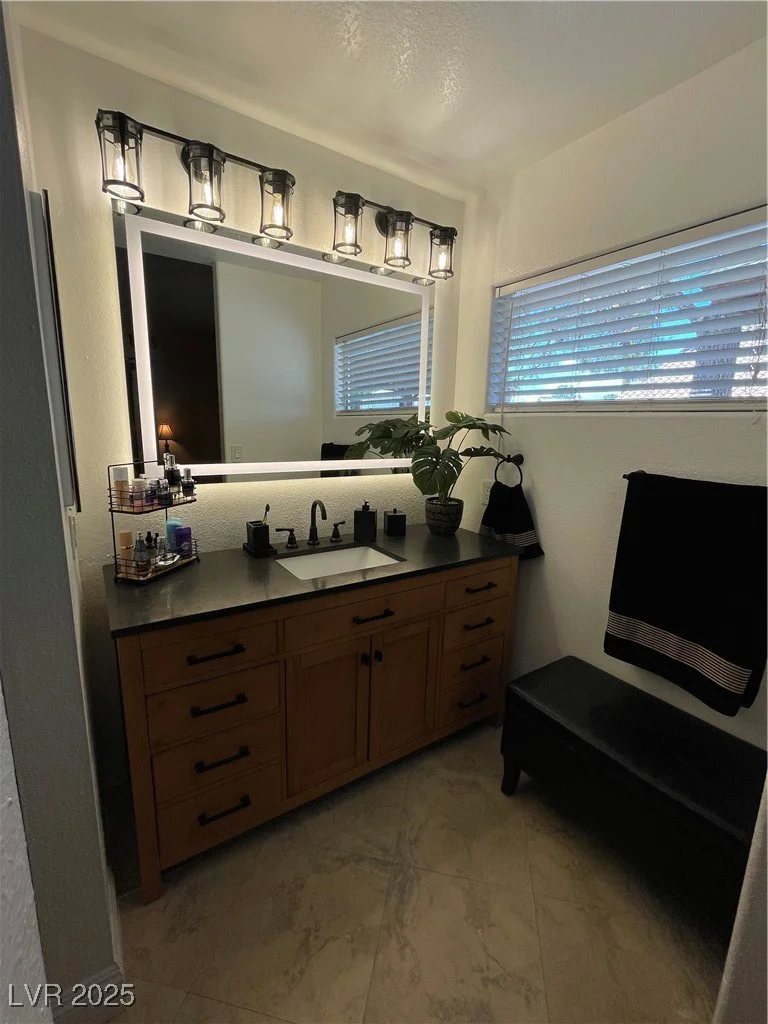 1135 Carefree Peak, Las Vegas, NV 89110