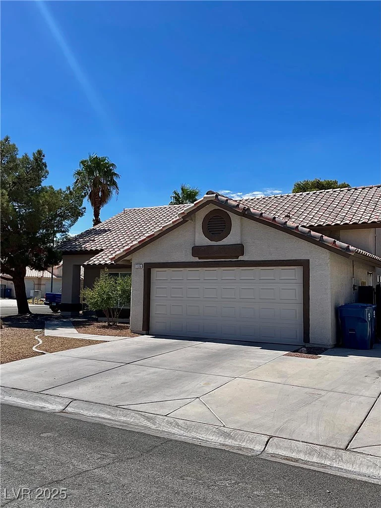 1135 Carefree Peak, Las Vegas, NV 89110