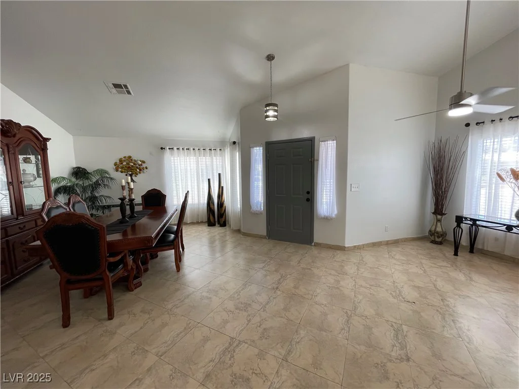 1135 Carefree Peak, Las Vegas, NV 89110