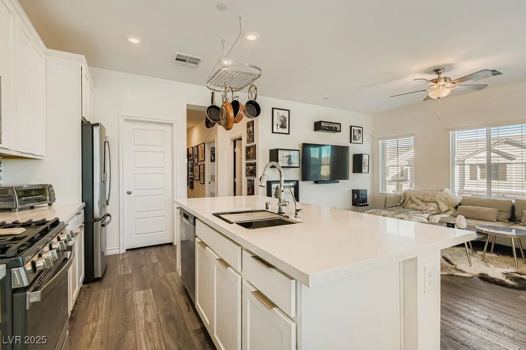 275 Callen Falls, Henderson, NV 89011