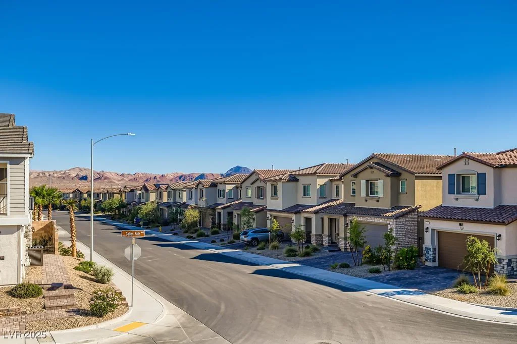 275 Callen Falls, Henderson, NV 89011