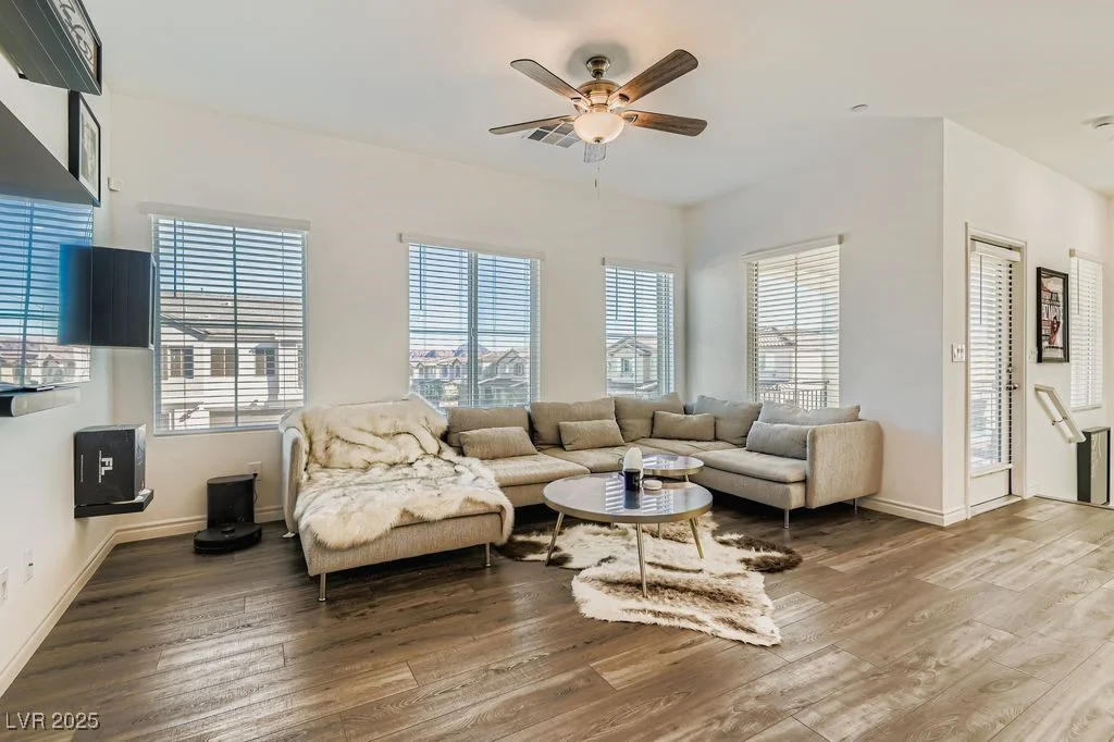 275 Callen Falls, Henderson, NV 89011