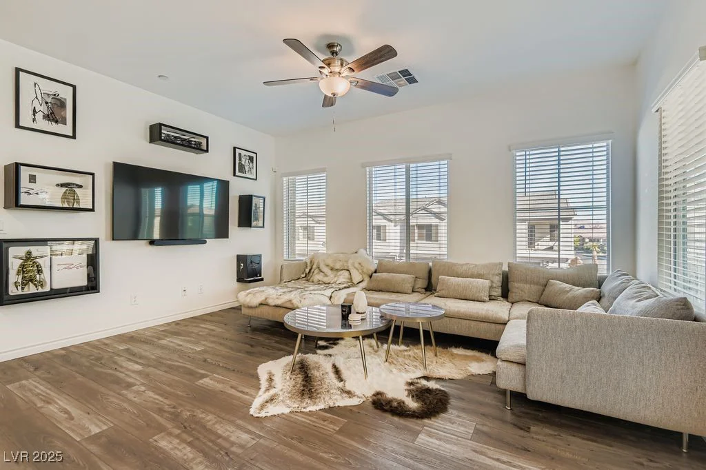 275 Callen Falls, Henderson, NV 89011