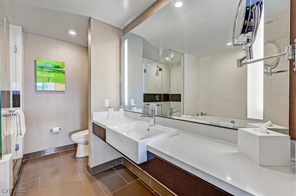 2600 Harmon, Las Vegas, NV 89158
