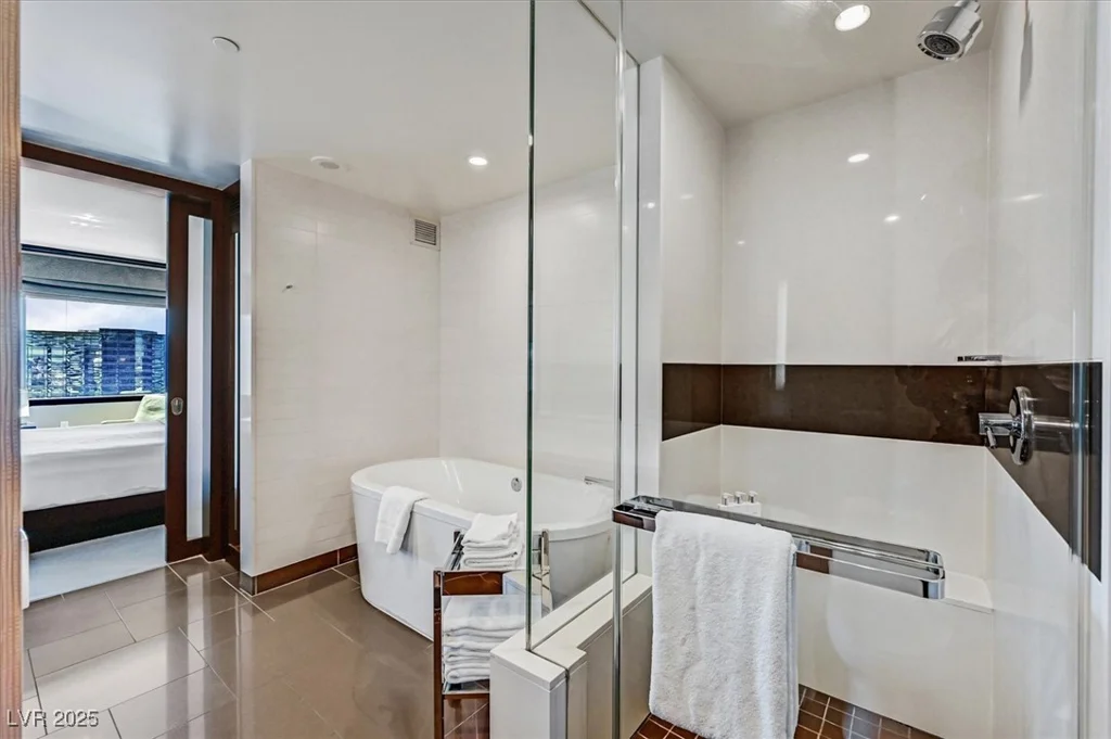 2600 Harmon, Las Vegas, NV 89158