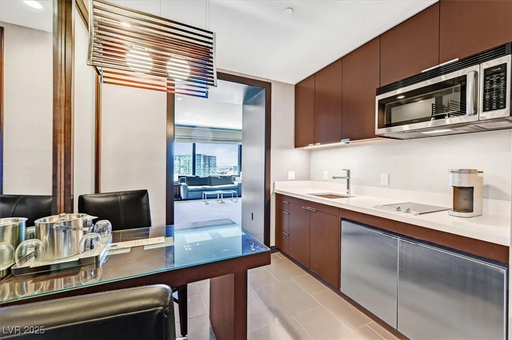 2600 Harmon, Las Vegas, NV 89158