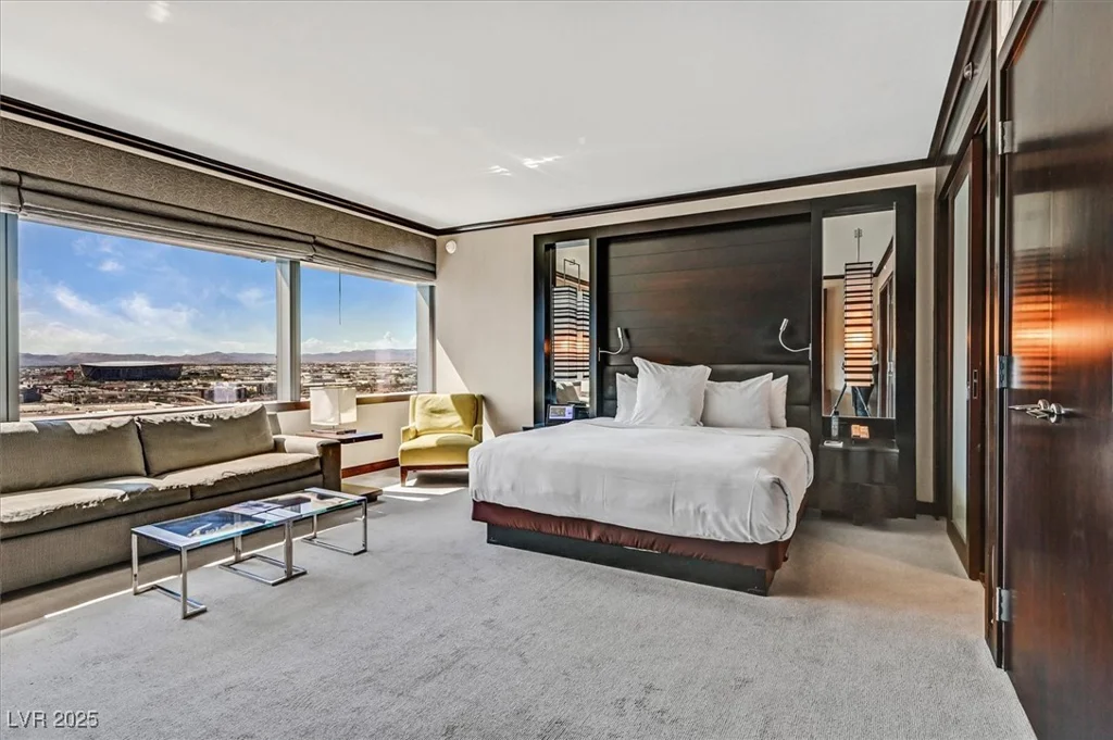 2600 Harmon, Las Vegas, NV 89158