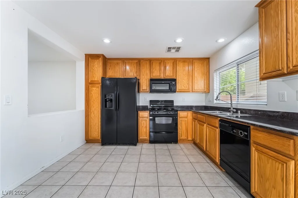 9395 Fort Bayard, Las Vegas, NV 89178