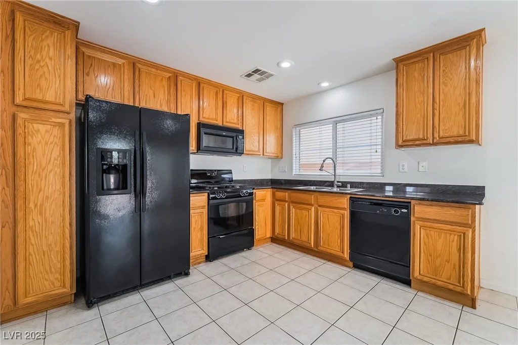 9395 Fort Bayard, Las Vegas, NV 89178