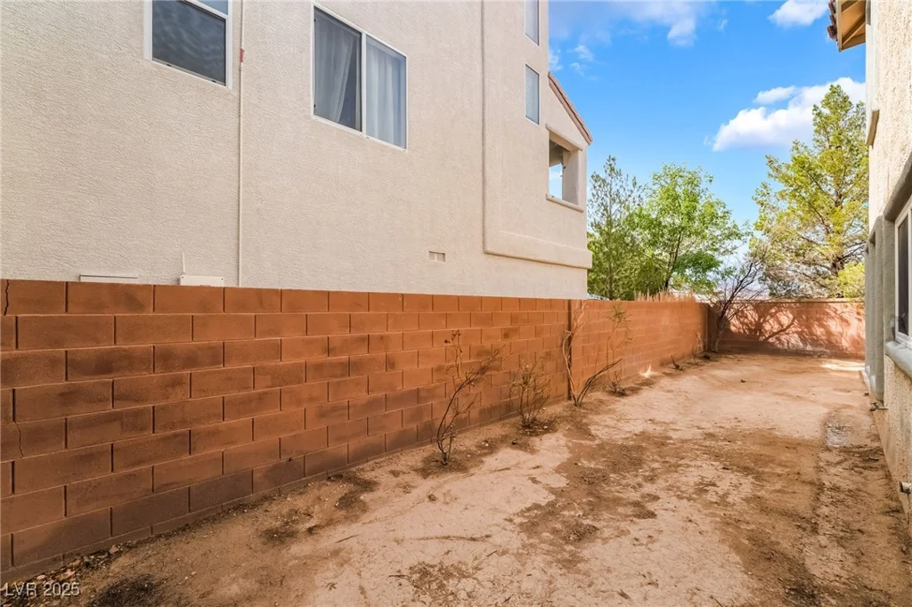 9395 Fort Bayard, Las Vegas, NV 89178