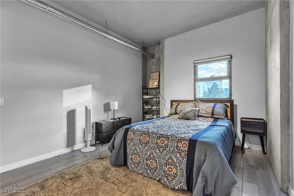 353 Bonneville, Las Vegas, NV 89101