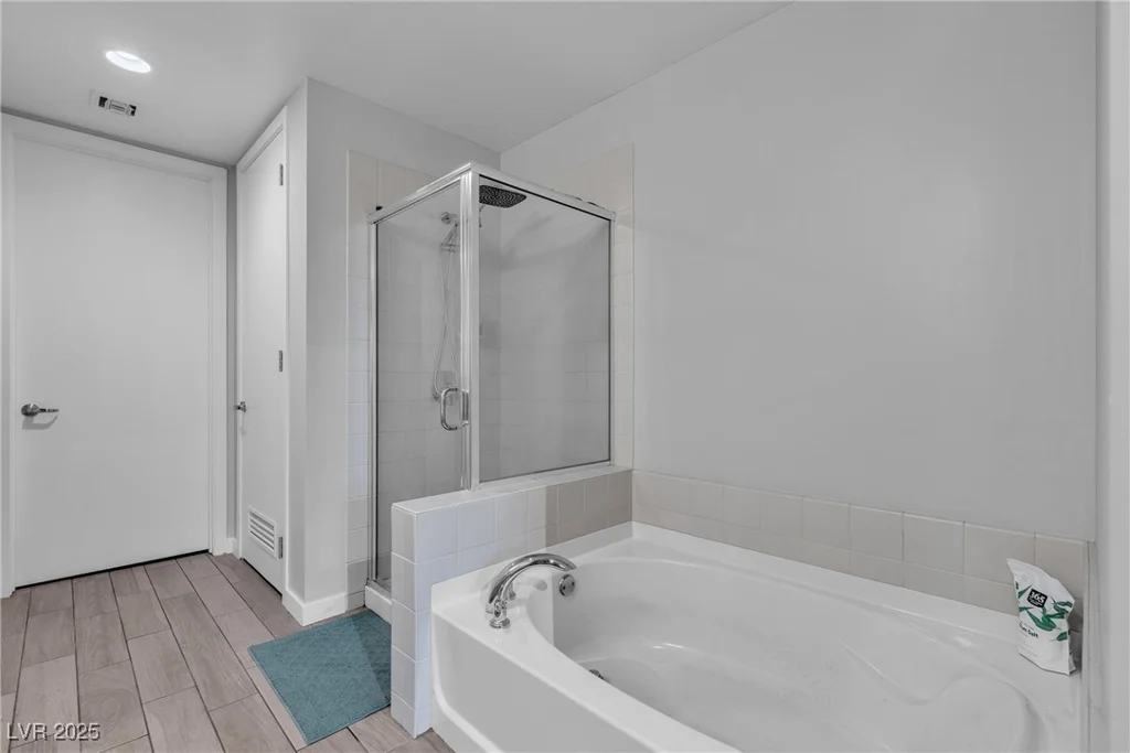 353 Bonneville, Las Vegas, NV 89101