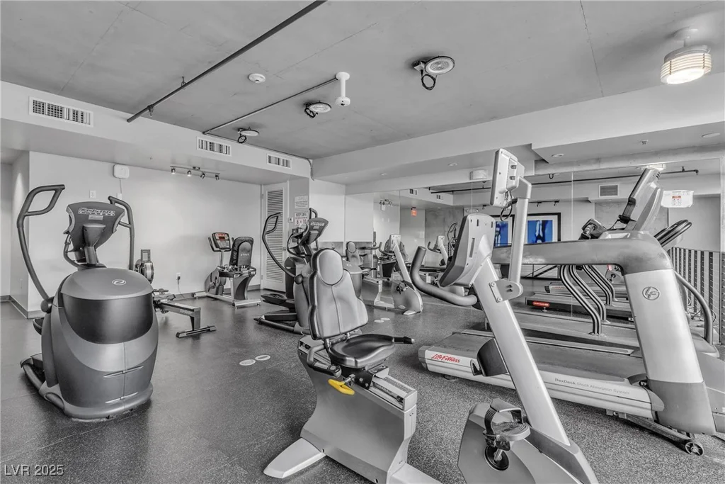 353 Bonneville, Las Vegas, NV 89101