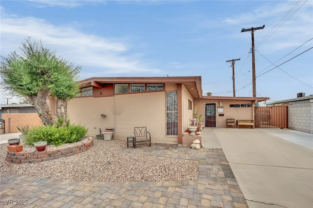 1522 Exley, Las Vegas, NV 89104