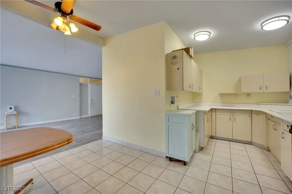 1522 Exley, Las Vegas, NV 89104