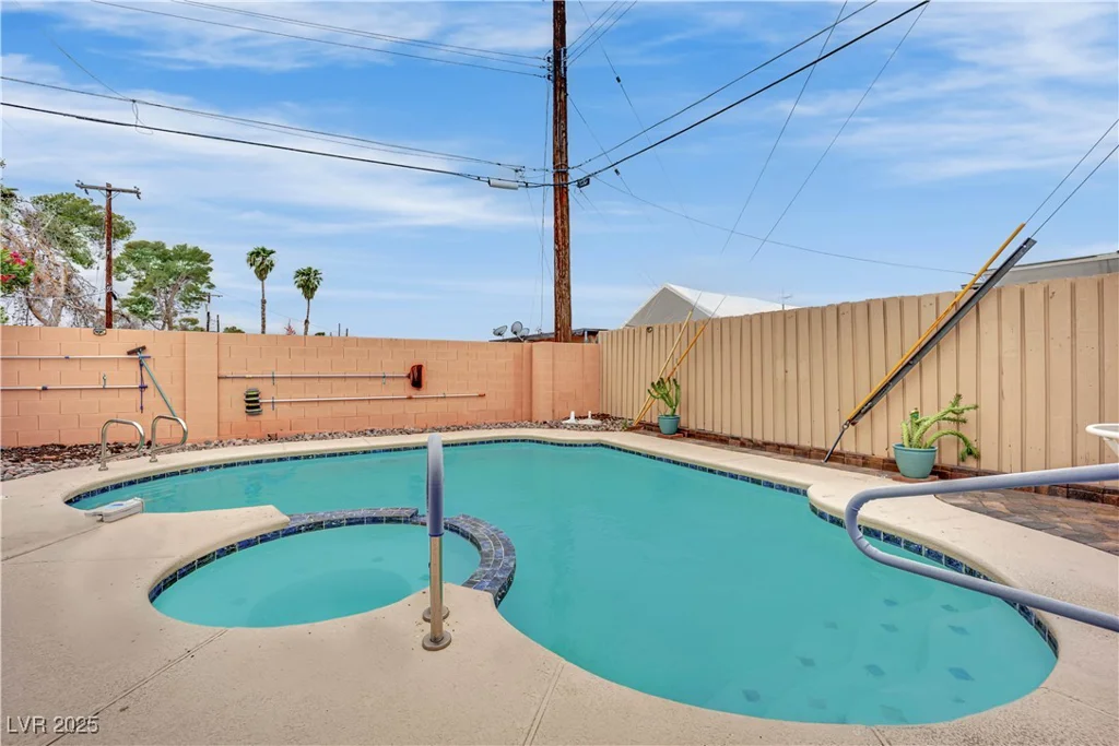 1522 Exley, Las Vegas, NV 89104