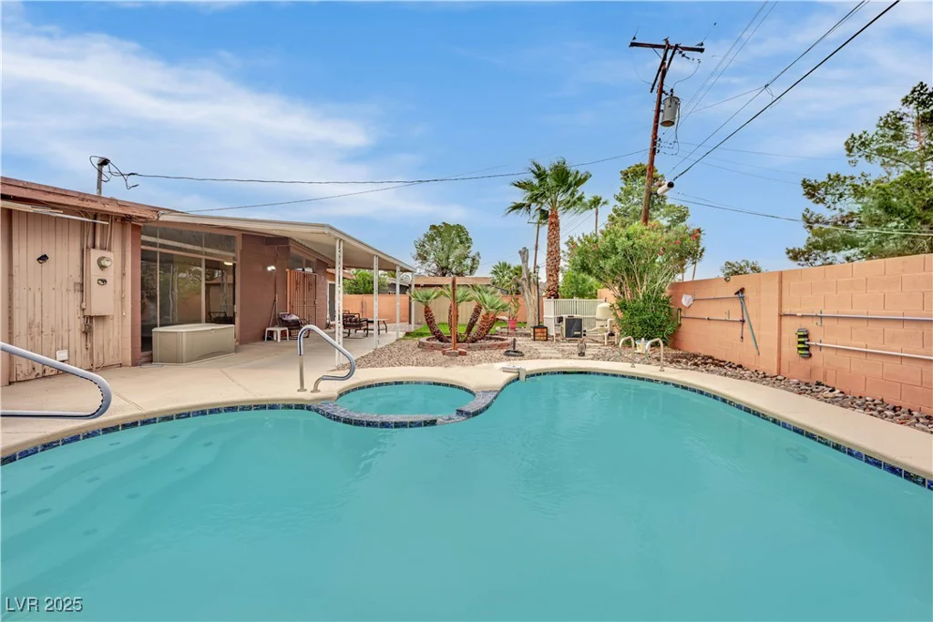 1522 Exley, Las Vegas, NV 89104
