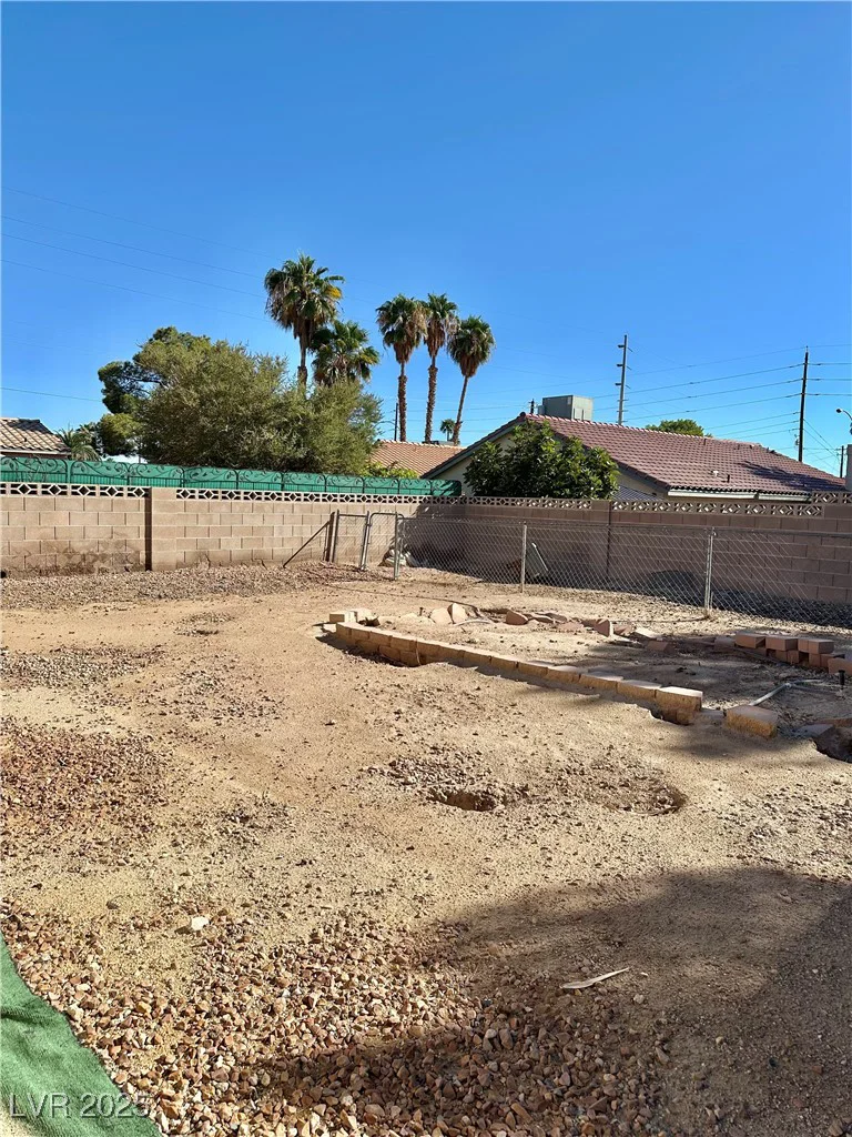 5326 Beaverhead, Las Vegas, NV 89120