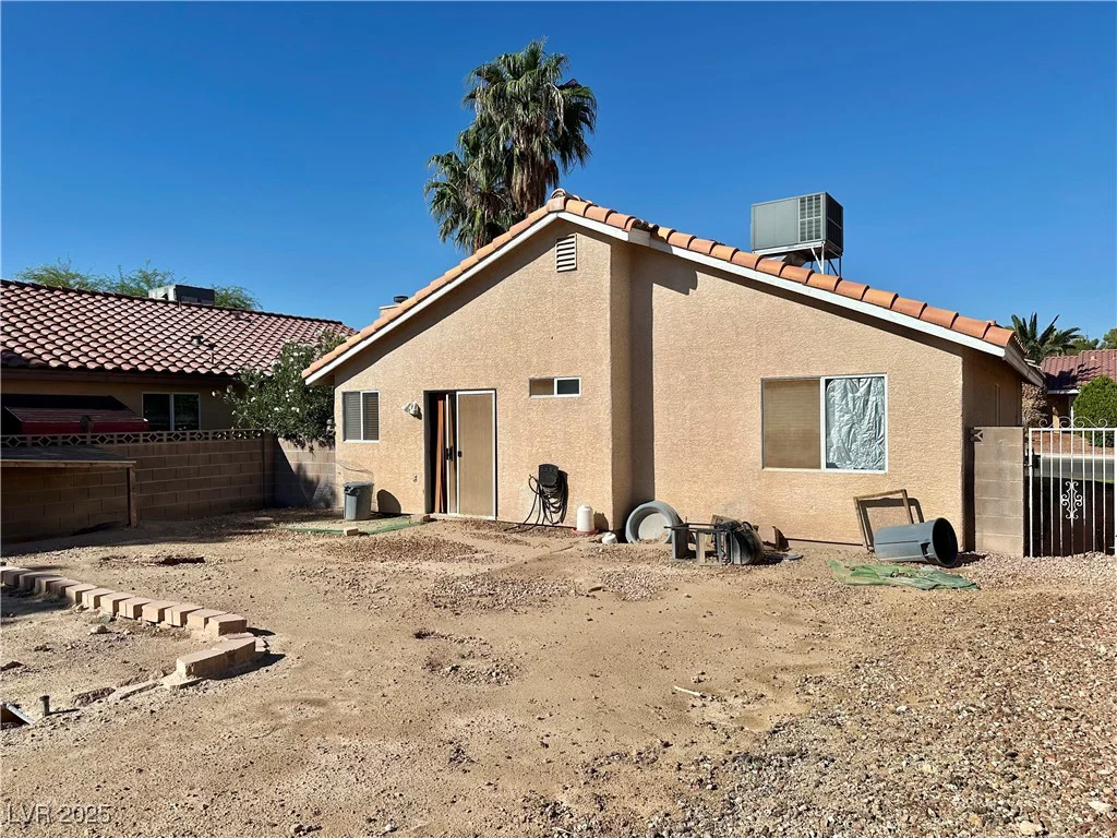 5326 Beaverhead, Las Vegas, NV 89120