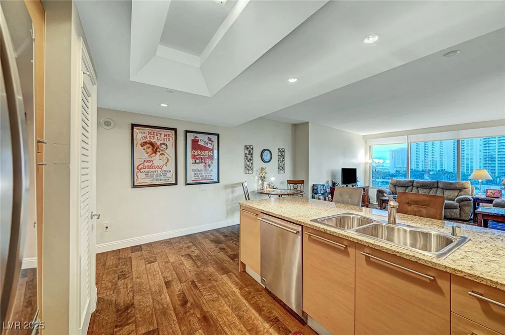 222 Karen, Las Vegas, NV 89109