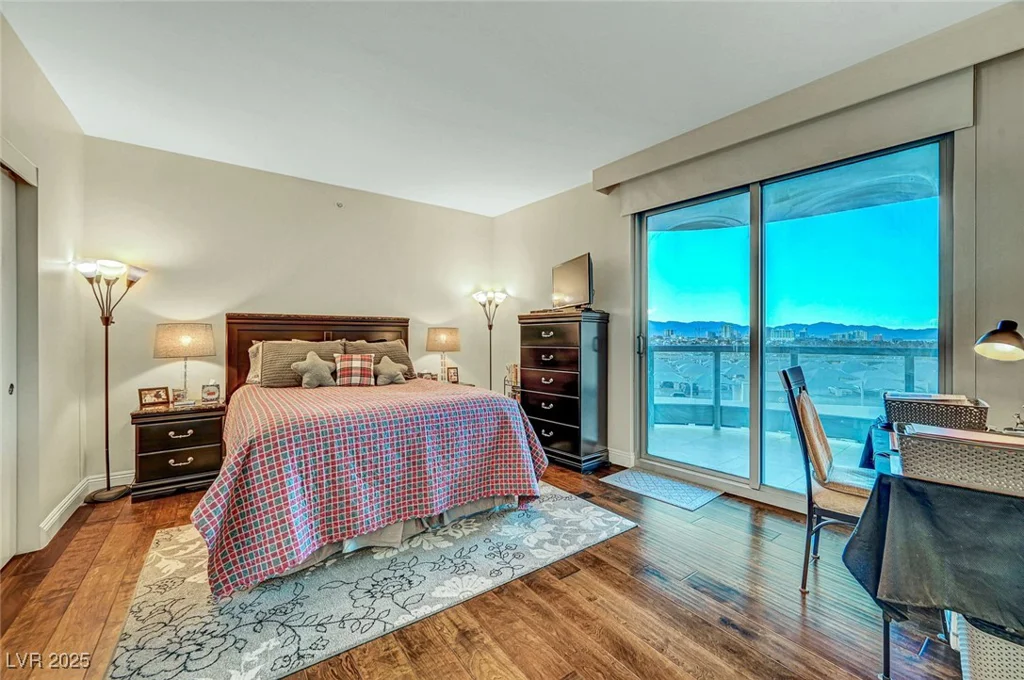 222 Karen, Las Vegas, NV 89109