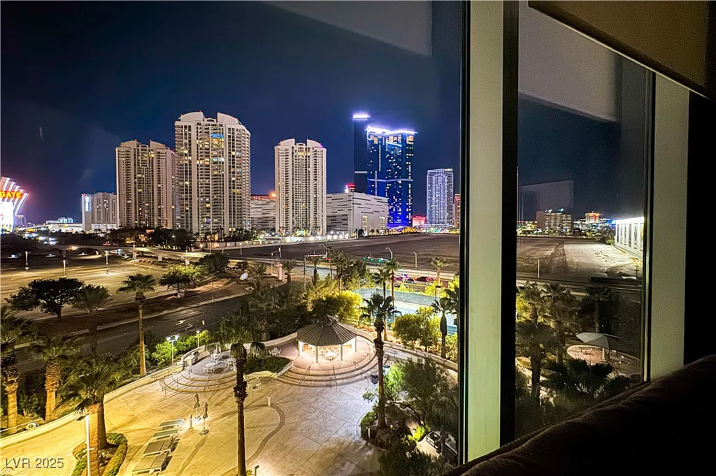 222 Karen, Las Vegas, NV 89109