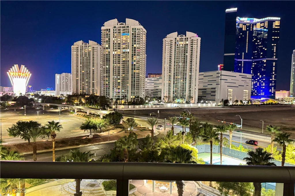 222 Karen, Las Vegas, NV 89109