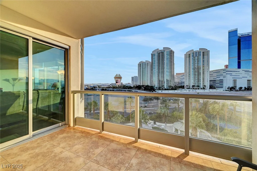 222 Karen, Las Vegas, NV 89109